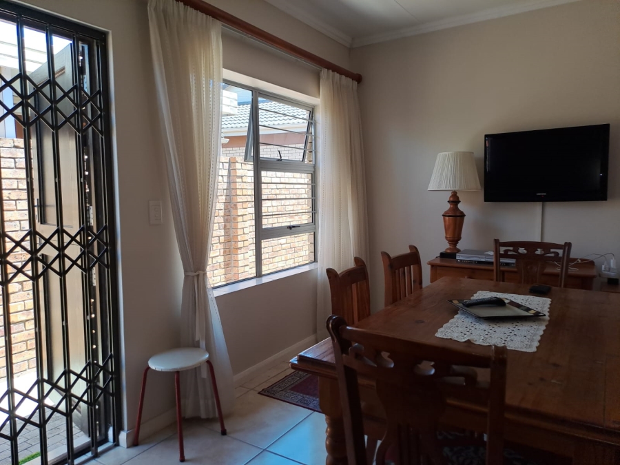 2 Bedroom Property for Sale in Dormehls Drift Western Cape